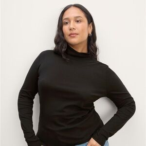 Everlane The Air Turtleneck Lightweight Black Long Sleeve NWOT Size Medium